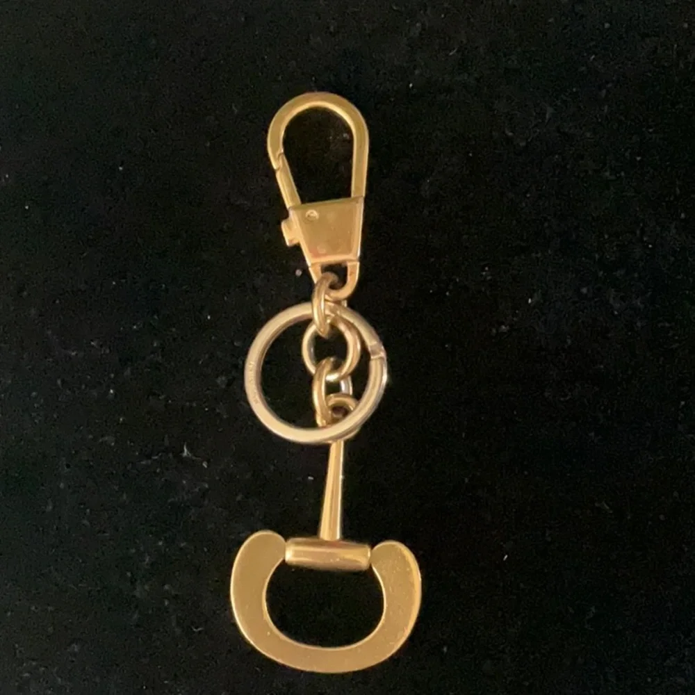 Vintage Gucci Horsebit  Gold Key Holder with Minimalist Design